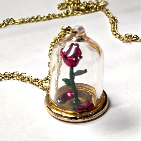 Beauty and the Beast necklace - Picture 5 of 5